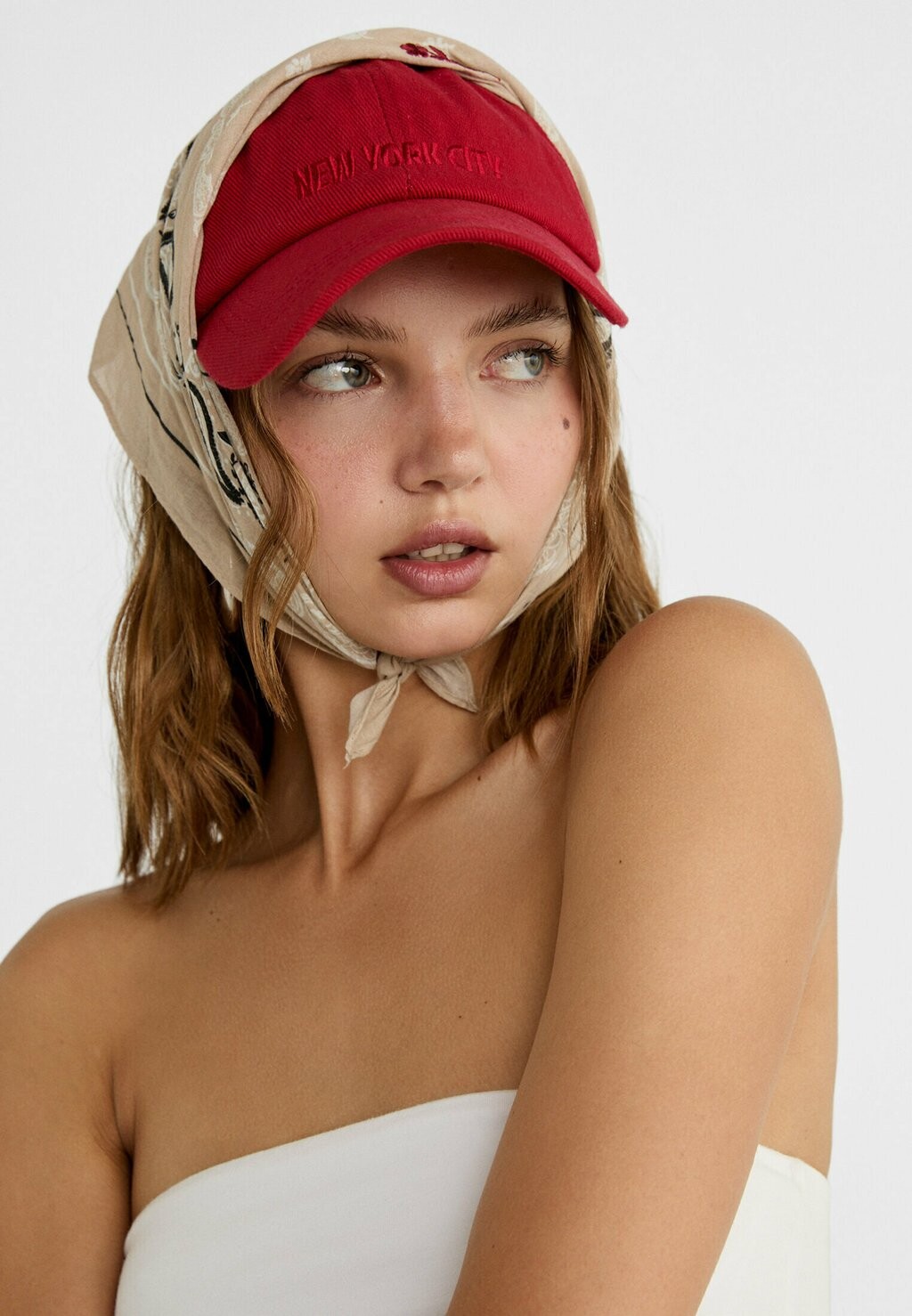 

Шарф PRINTED WITH EMBROIDERY Stradivarius, серый
