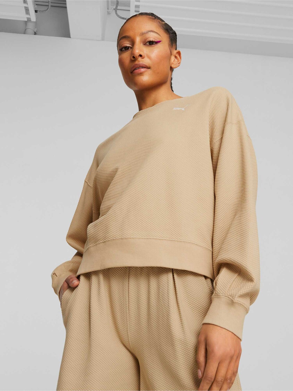 

Блуза Puma HER Crew, бежевый