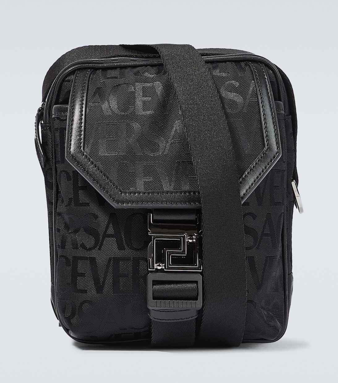 

Сумка-мессенджер Versace Allover Versace, черный