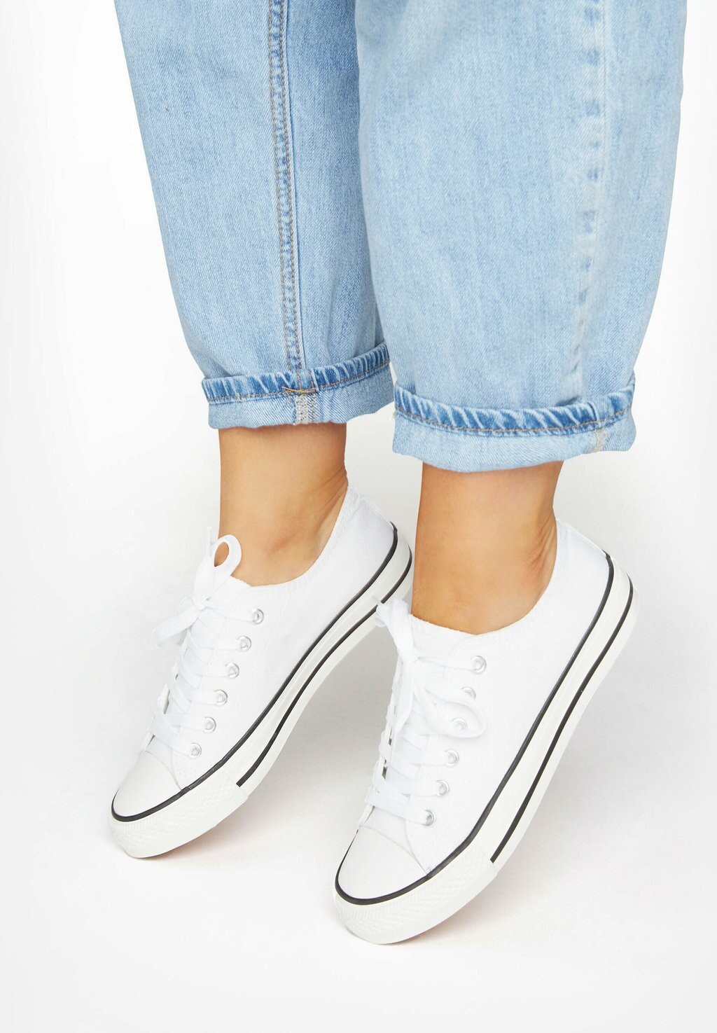 

Кроссовки Yours Clothing, белый