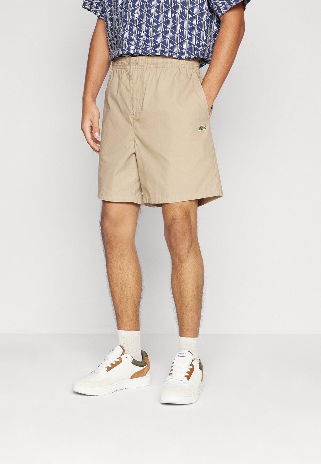 

Шорты Lacoste, песочный