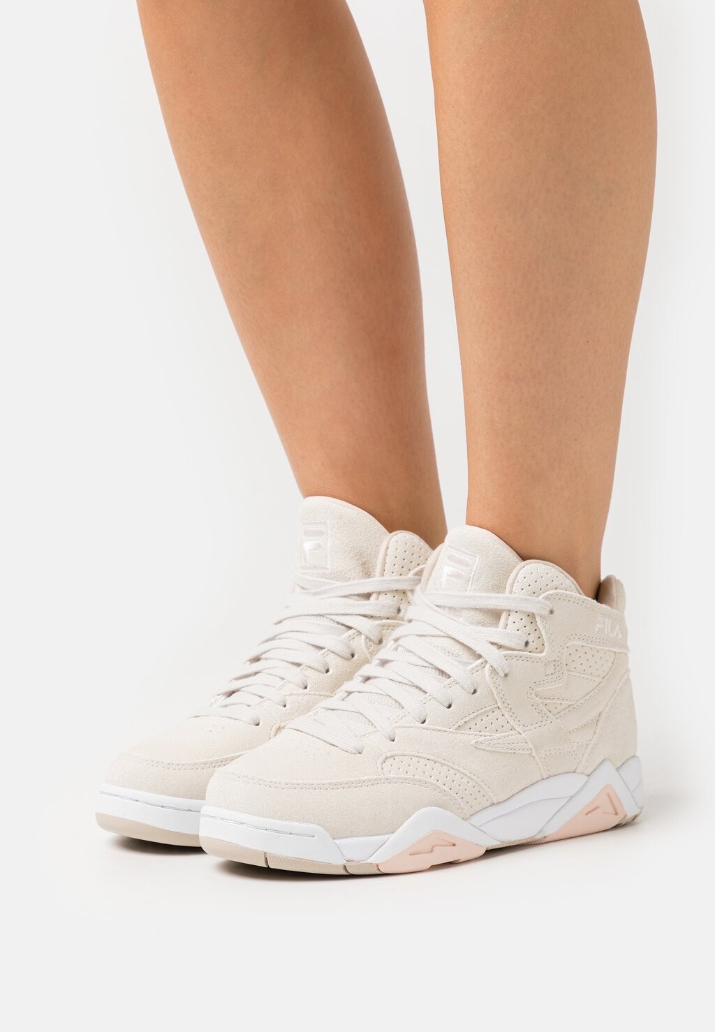 

Высокие кроссовки Fila