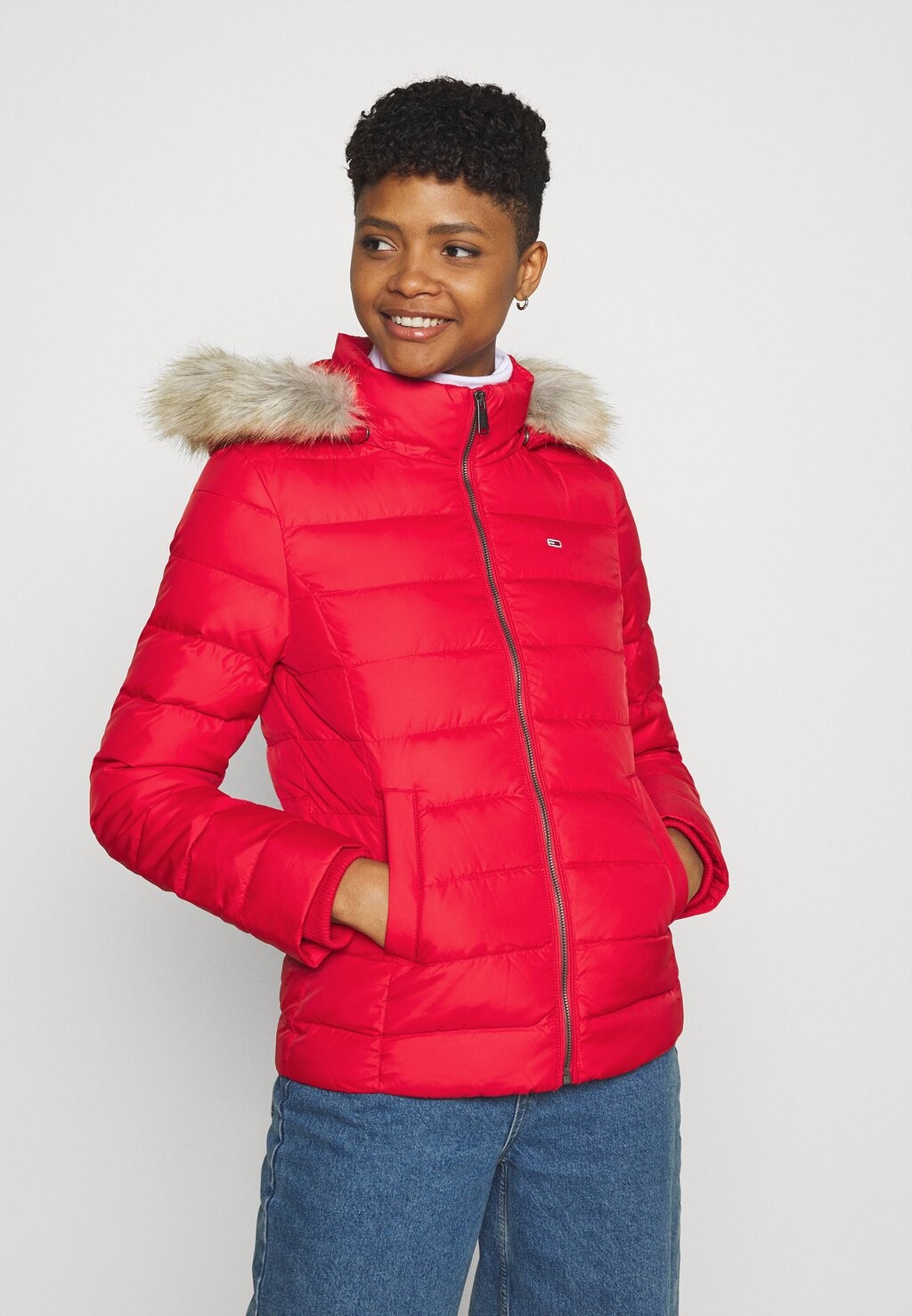 

Пуховик Tommy Jeans, Красный