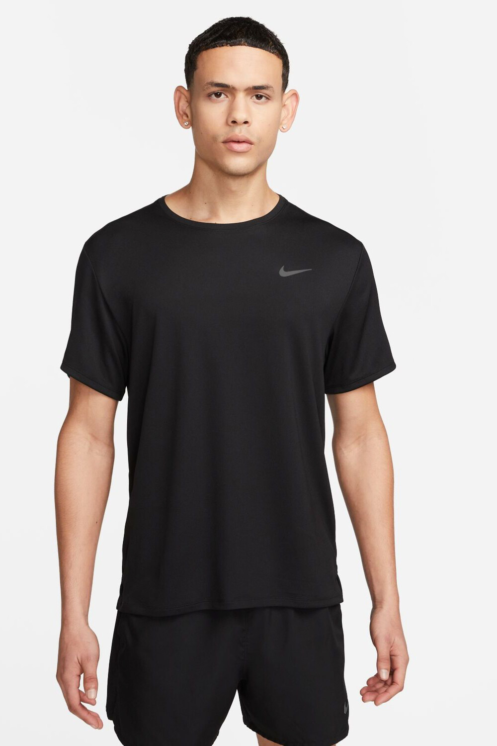 

Черная или серая мужская футболка Nike, черный
