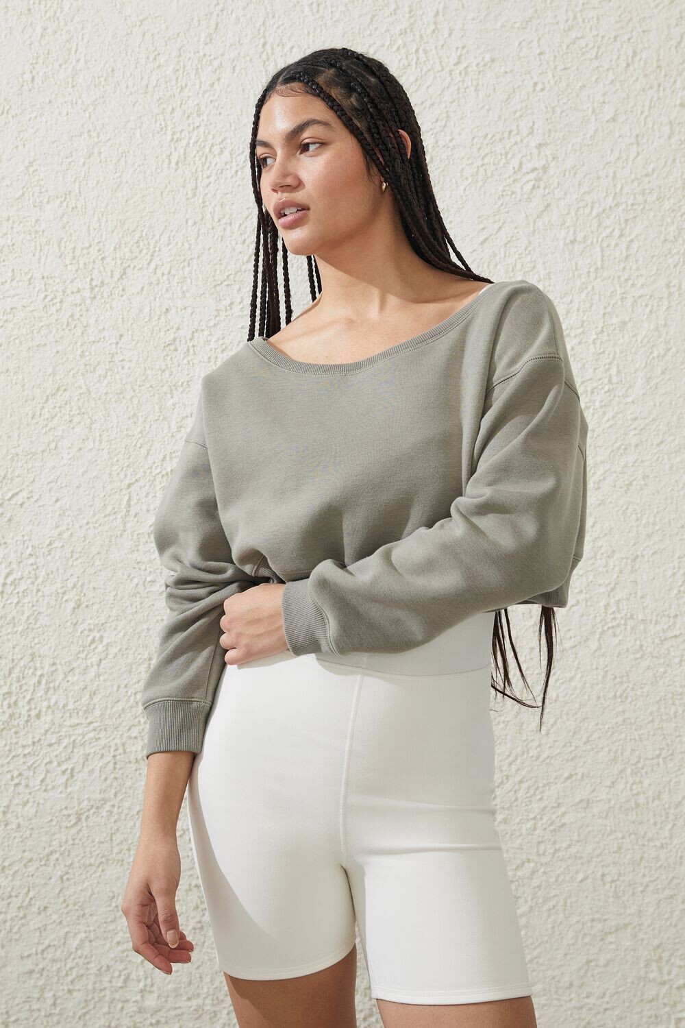 

Плюшевый флисовый джемпер с открытыми плечами Cotton On Body