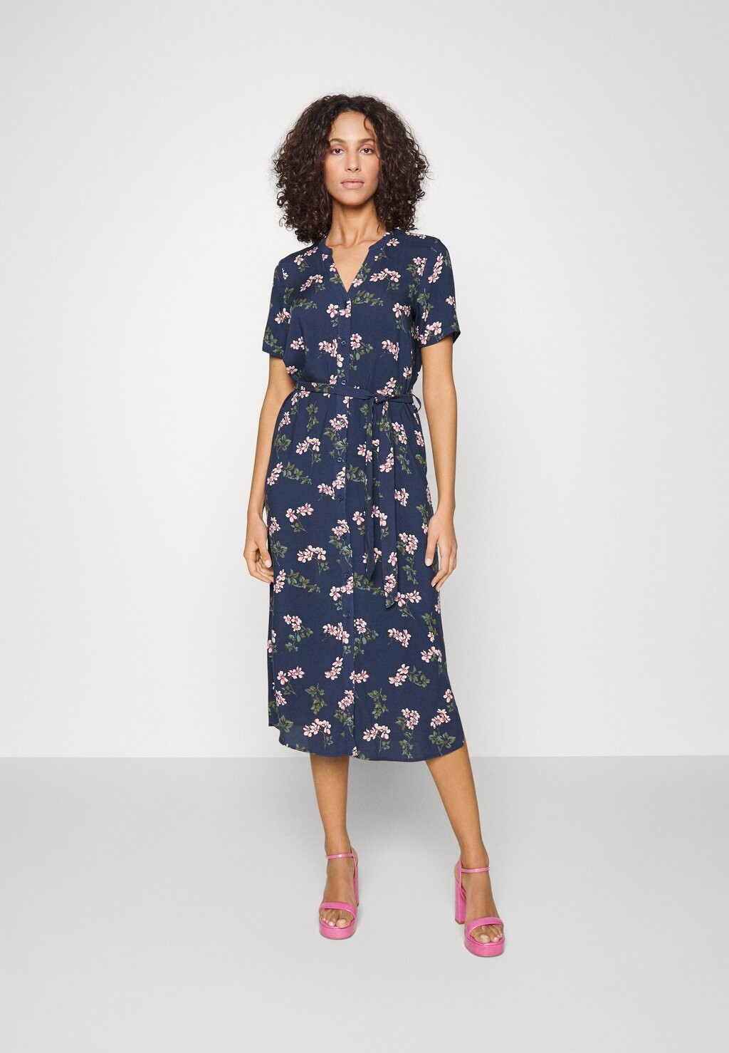 

Летнее платье Vero Moda