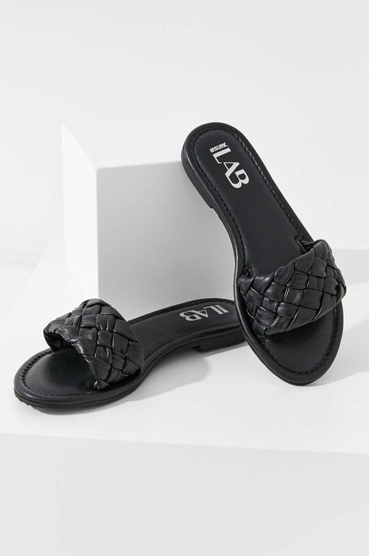 

Кожаные шлепанцы Answear Lab, черный