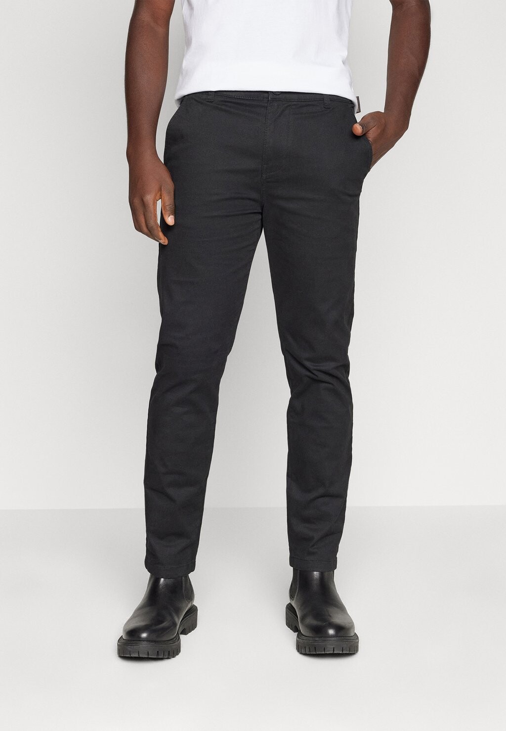 Чино SLHSLIM LUKAS PANTS Selected Homme, цвет black