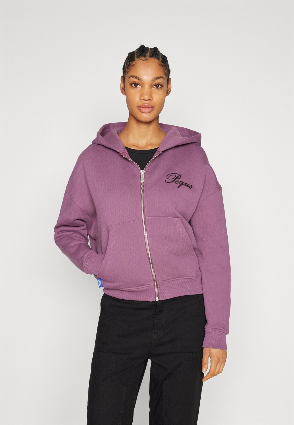 

Толстовка CROPPED HANDWRITTEN LOGO ZIP HOODIE PEQUS, цвет berry
