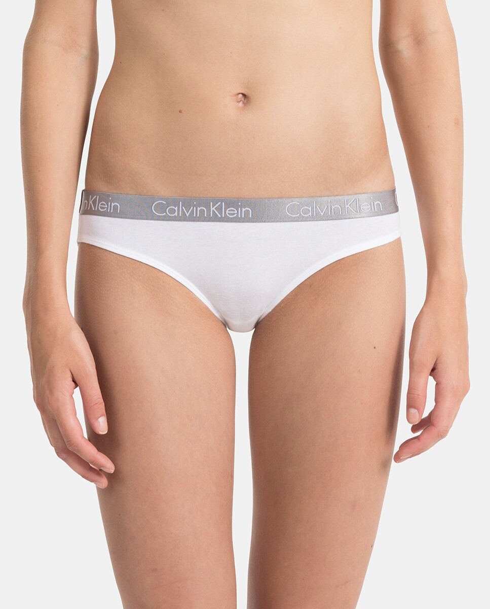 

Классические трусы Calvin Klein из блестящего хлопка с контрастным поясом Calvin Klein, белый