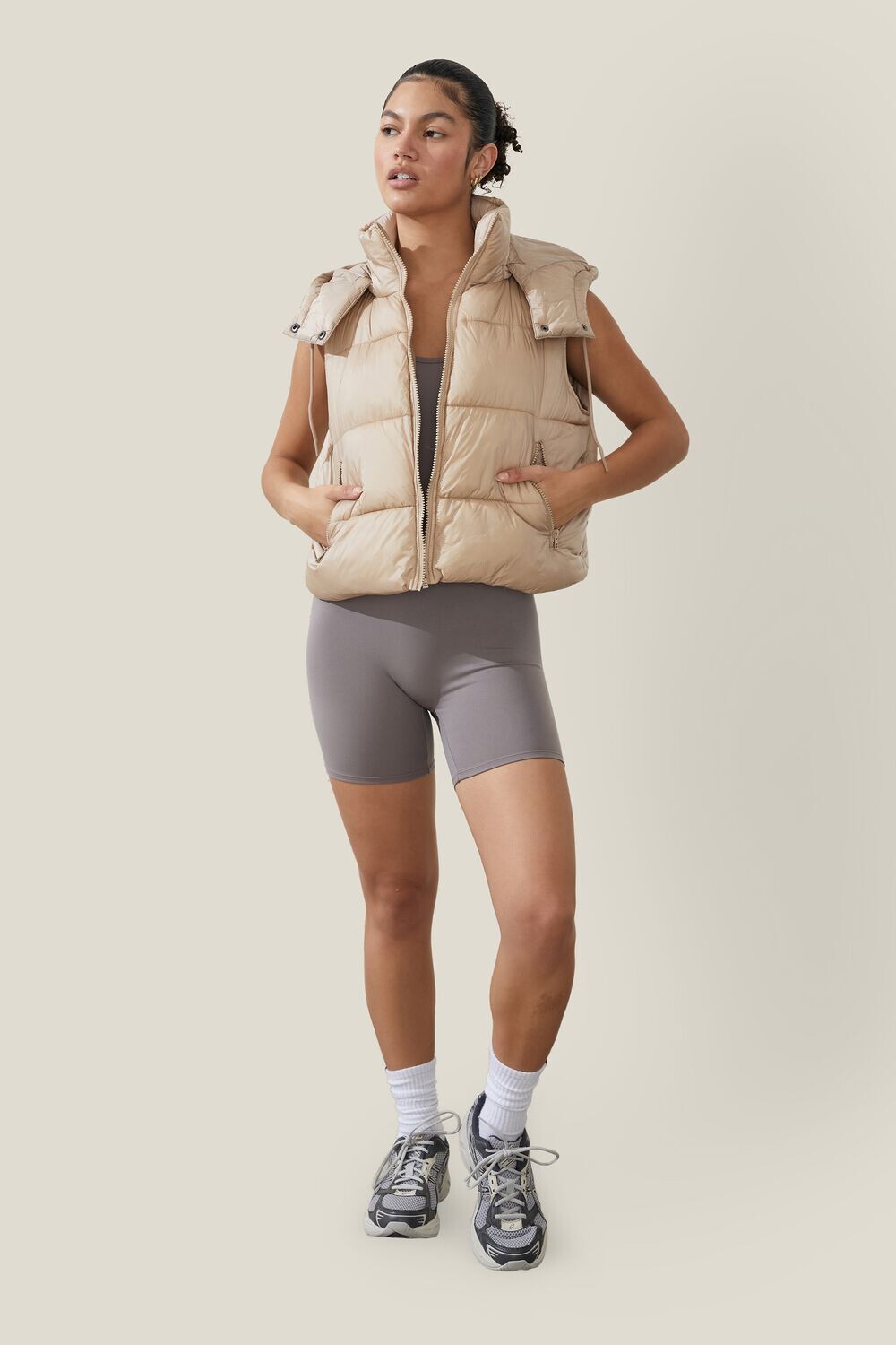 

Пуховик с капюшоном для мам из переработанных материалов 2.0 Cotton On Body