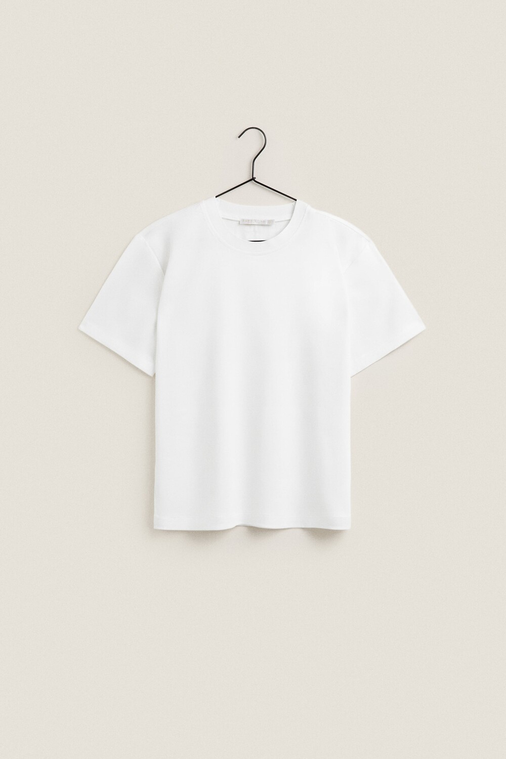

Soft-touch белая футболка Zara, белый