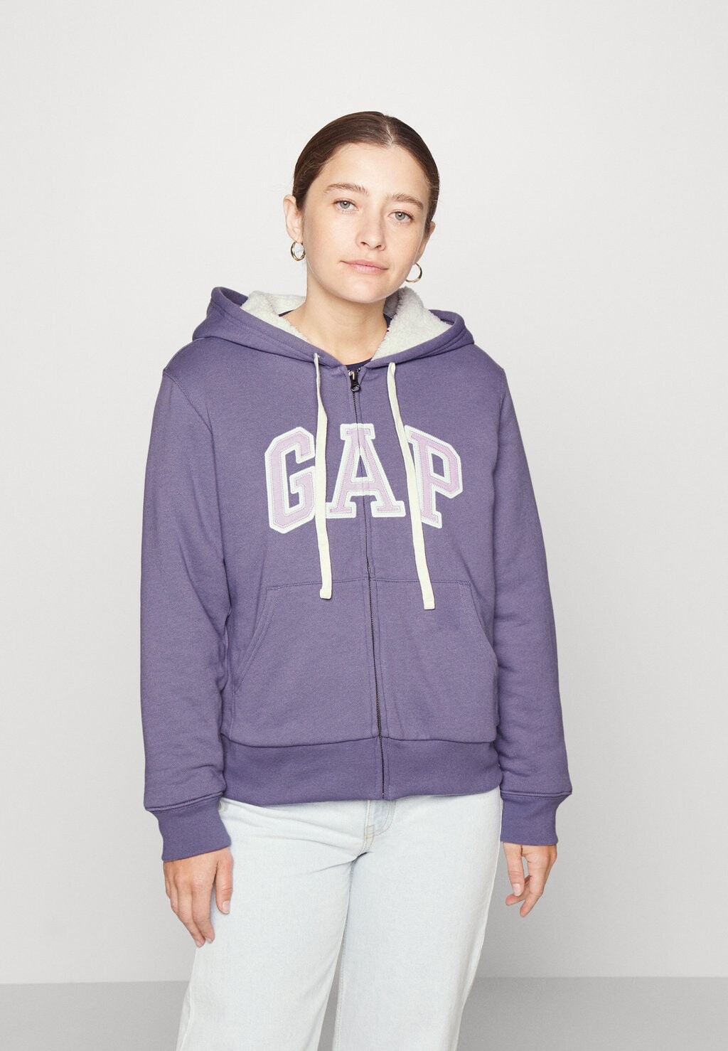 

Толстовка на молнии GAP