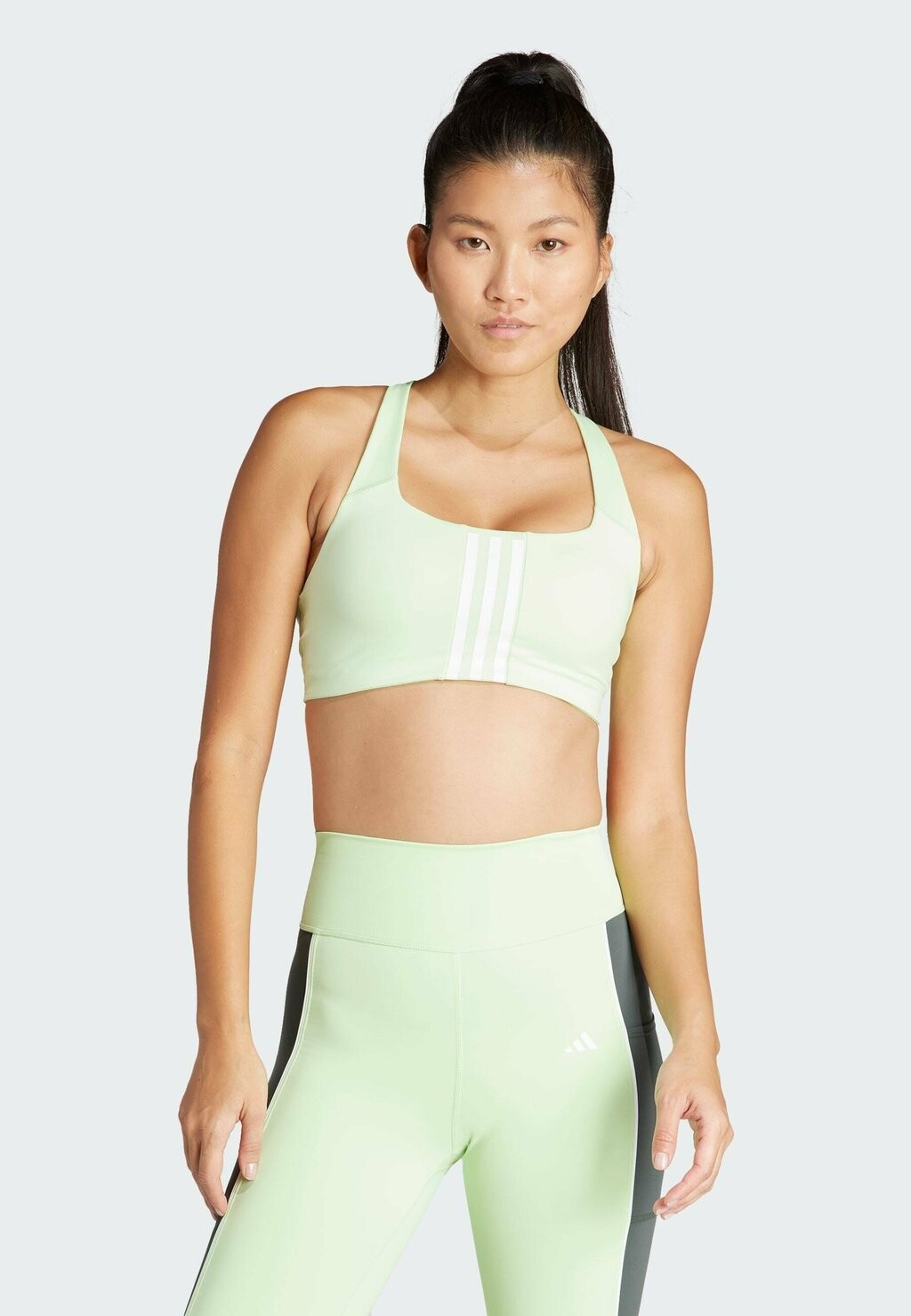 

Спортивный бюстгальтер средней поддержки adidas Performance, цвет semi green spark
