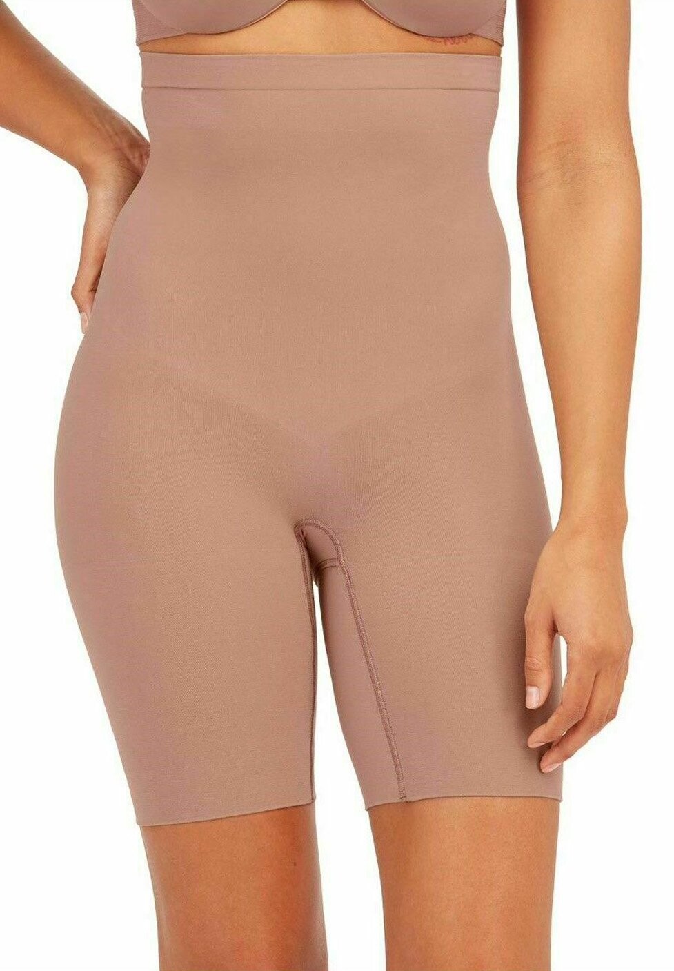 

Корректирующее белье Spanx