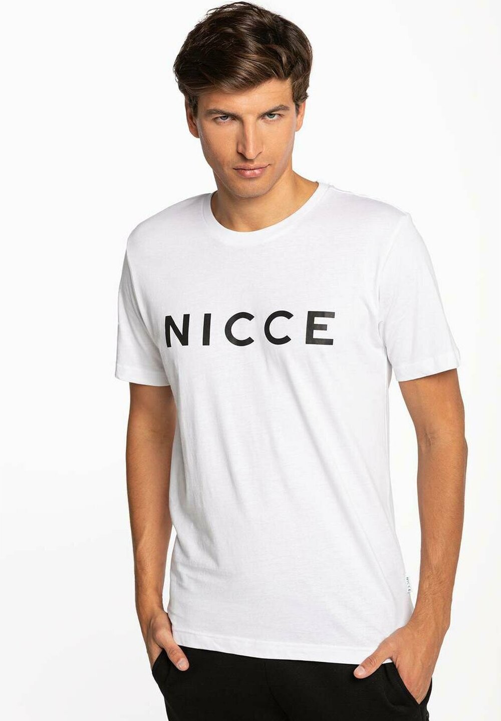 

Футболка с принтом Nicce, белый