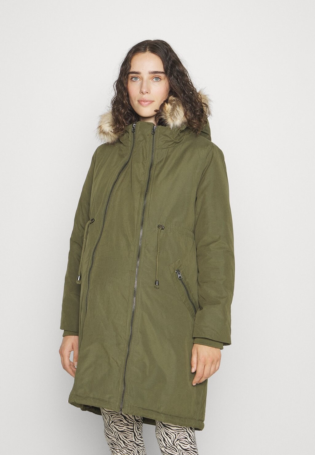 

Парка MLAMY PADDED MAMALICIOUS, хаки