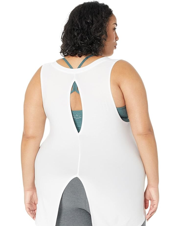 

Топ Beyond Yoga Plus Size All About It Split Back Bopo Tank Top, цвет Cloud White