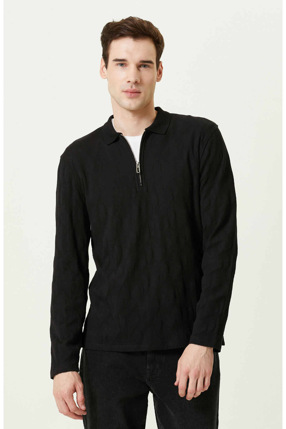 цена Черная футболка с воротником-поло и длинным рукавом на молнии Network, черный