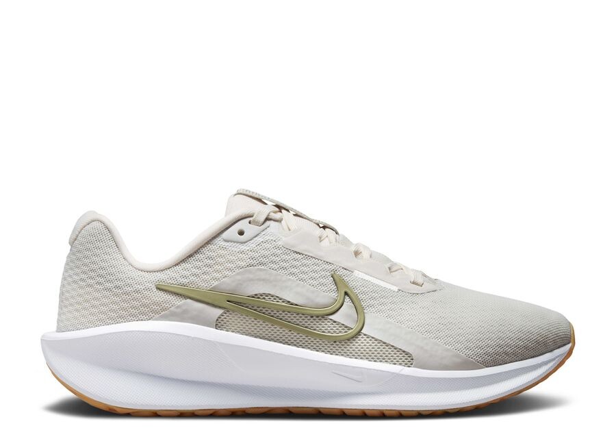 

Кроссовки Nike Wmns Downshifter 13, цвет Light Bone Neutral Olive