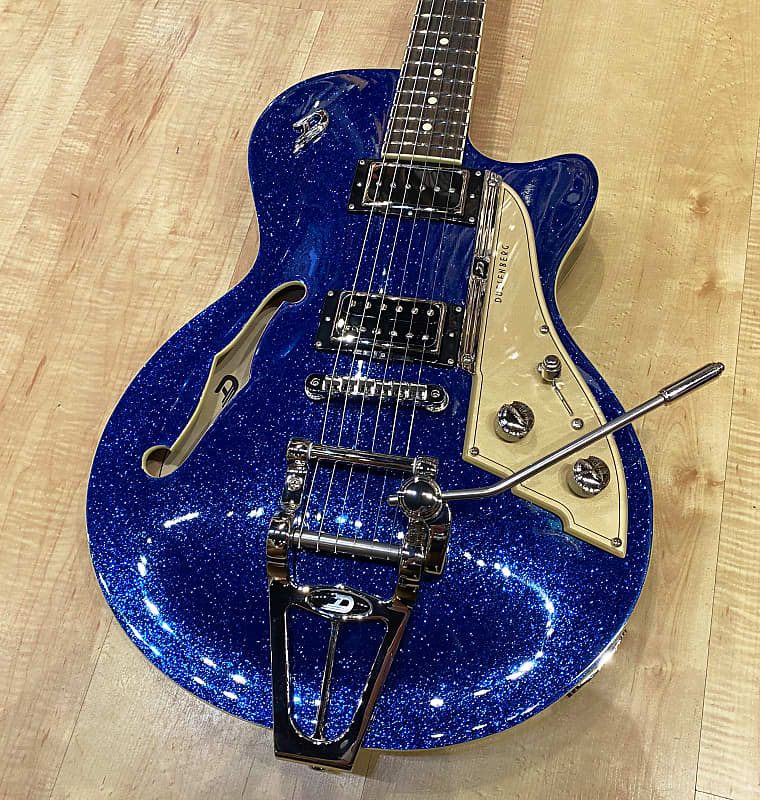 

Электрогитара Duesenberg Starplayer TV 2022 Blue Sparkle Semi-Hollow Electric Guitar