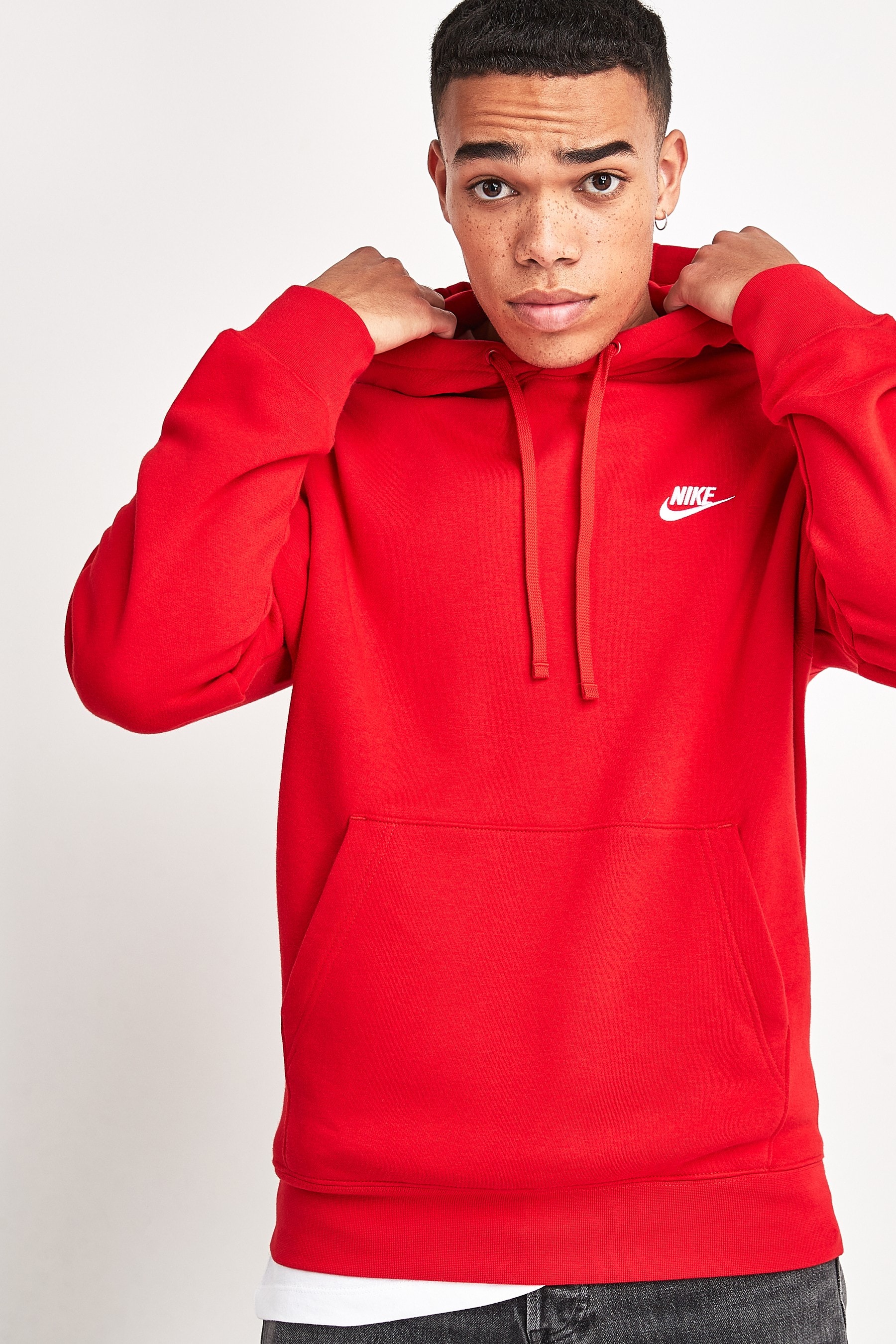 Клубный пуловер с капюшоном Nike, красный