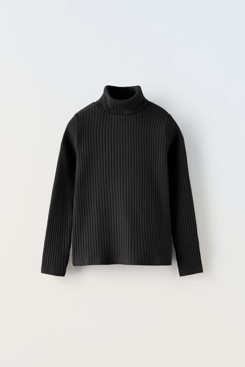 

Футболка с вороткой в ребрику ZARA, черный
