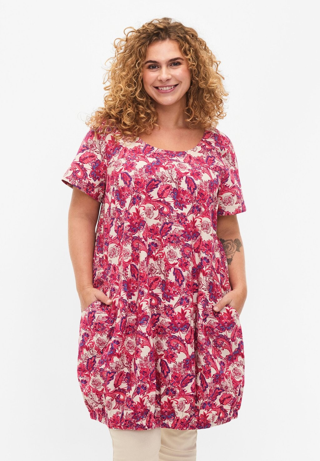 

Повседневное платье KURZARM MIT PRINT Zizzi, цвет raspberry paisley