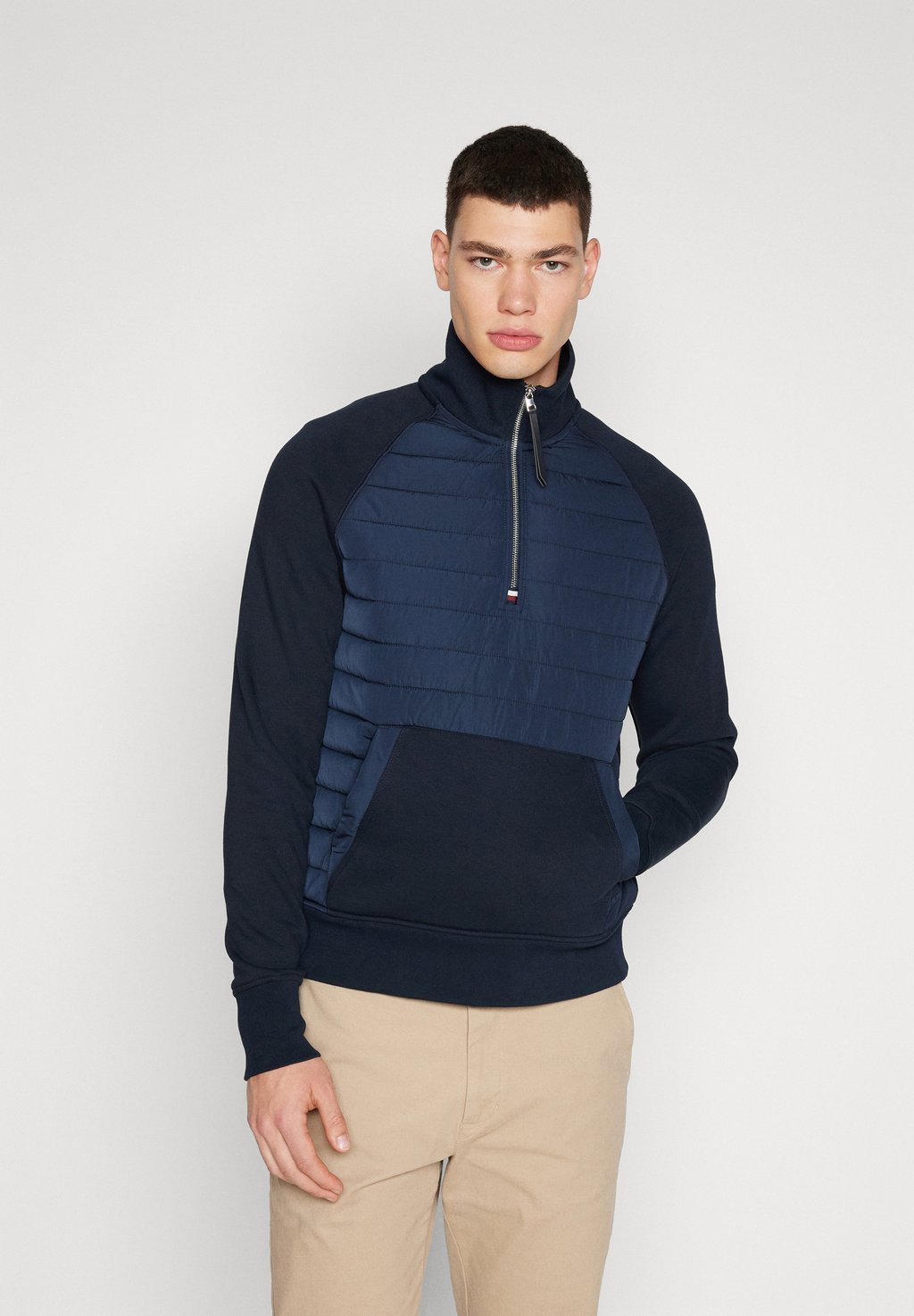 

Толстовка Tommy Hilfiger MIX MEDIA HALF ZIP, цвет desert sky