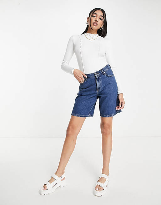 

Боди цвета слоновой кости с деталями салата Miss Selfridge