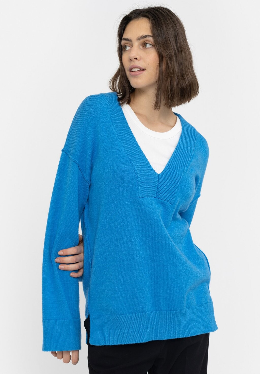 

Свитер SRJAZMIN V-NECK Soft Rebels, лазурный синий