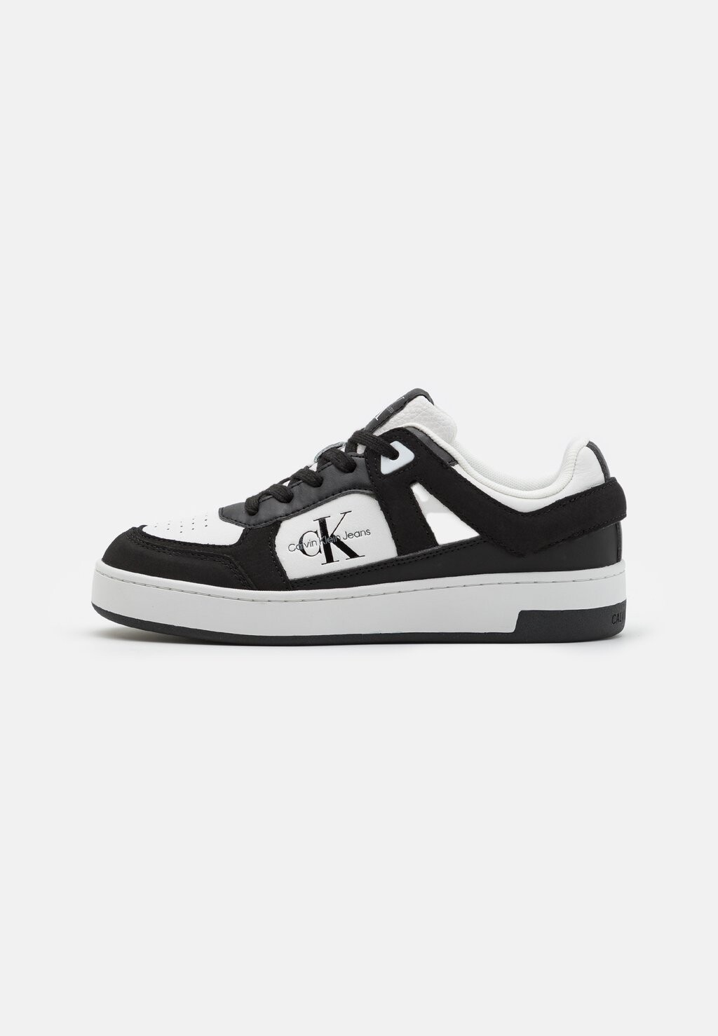 

Кроссовки Calvin Klein Jeans КОРЗИНА CUPSOLE, цвет black/bright white, Черный