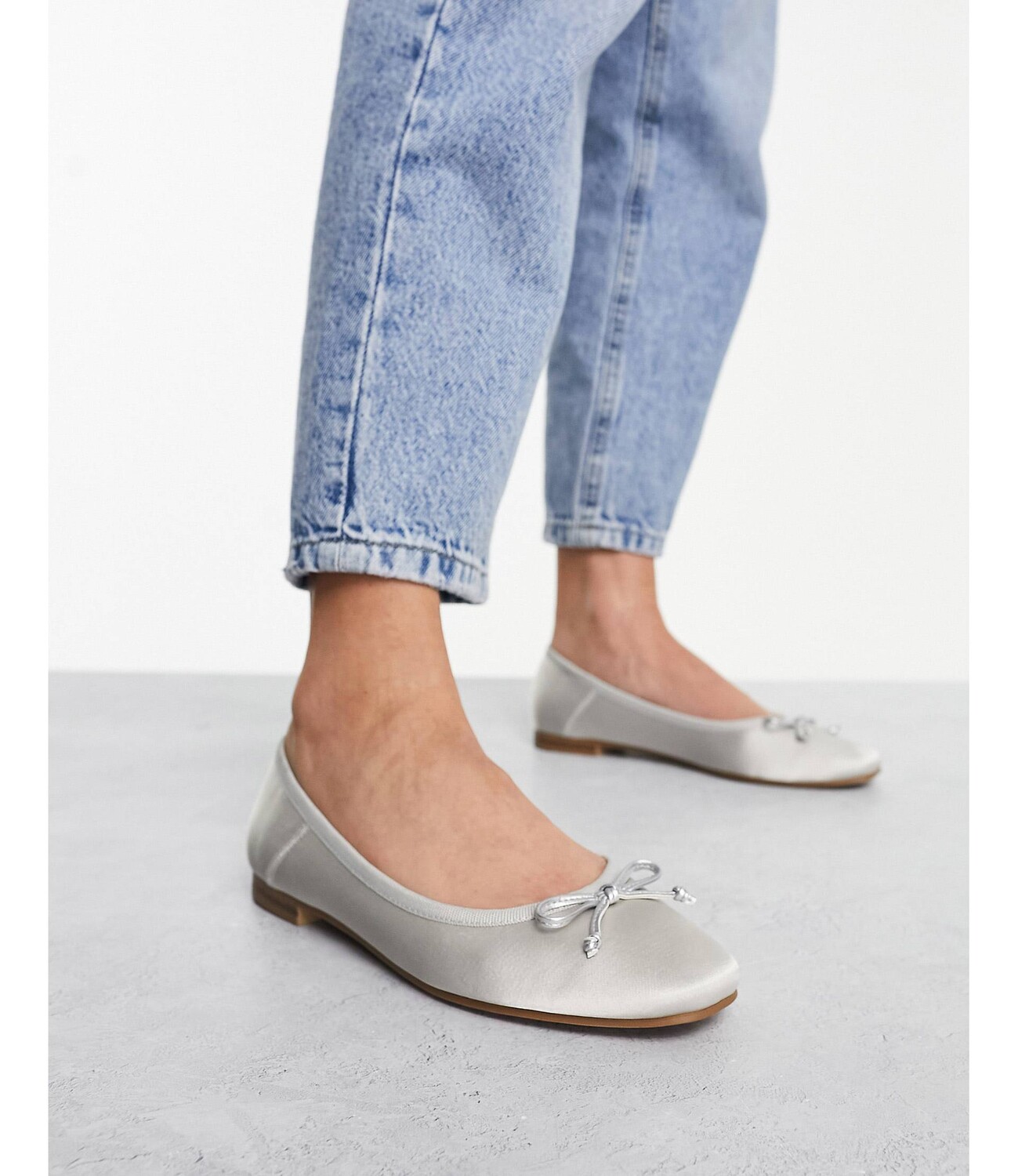 

Голубые атласные балетки с бантом ASOS DESIGN Lullaby