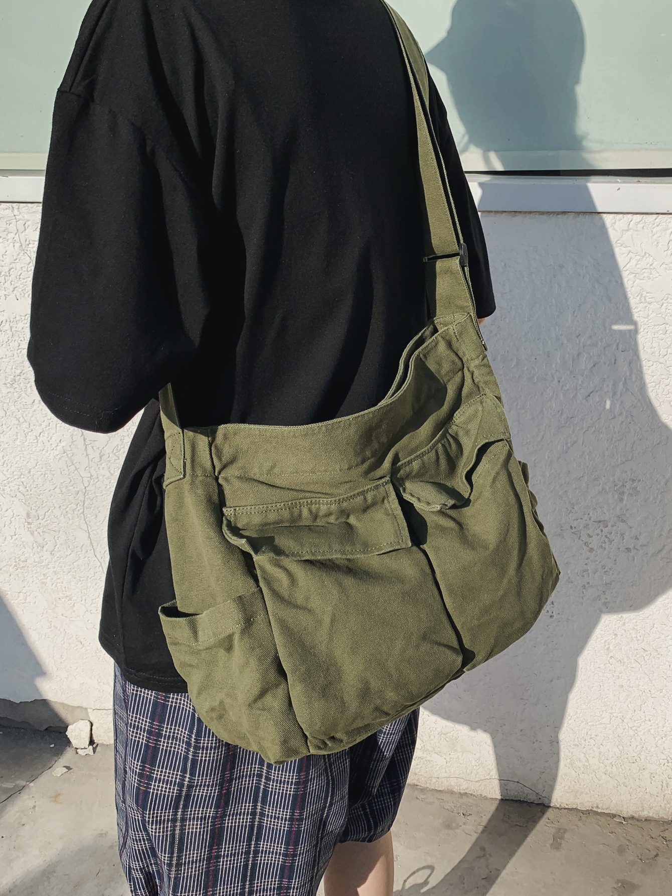 модная черная замшевая винтажная сумка через плечо boston с множеством карманов и украшениями с бантом бежевый Модная холщовая сумка через плечо с большой вместимостью и множеством карманов, армейский зеленый