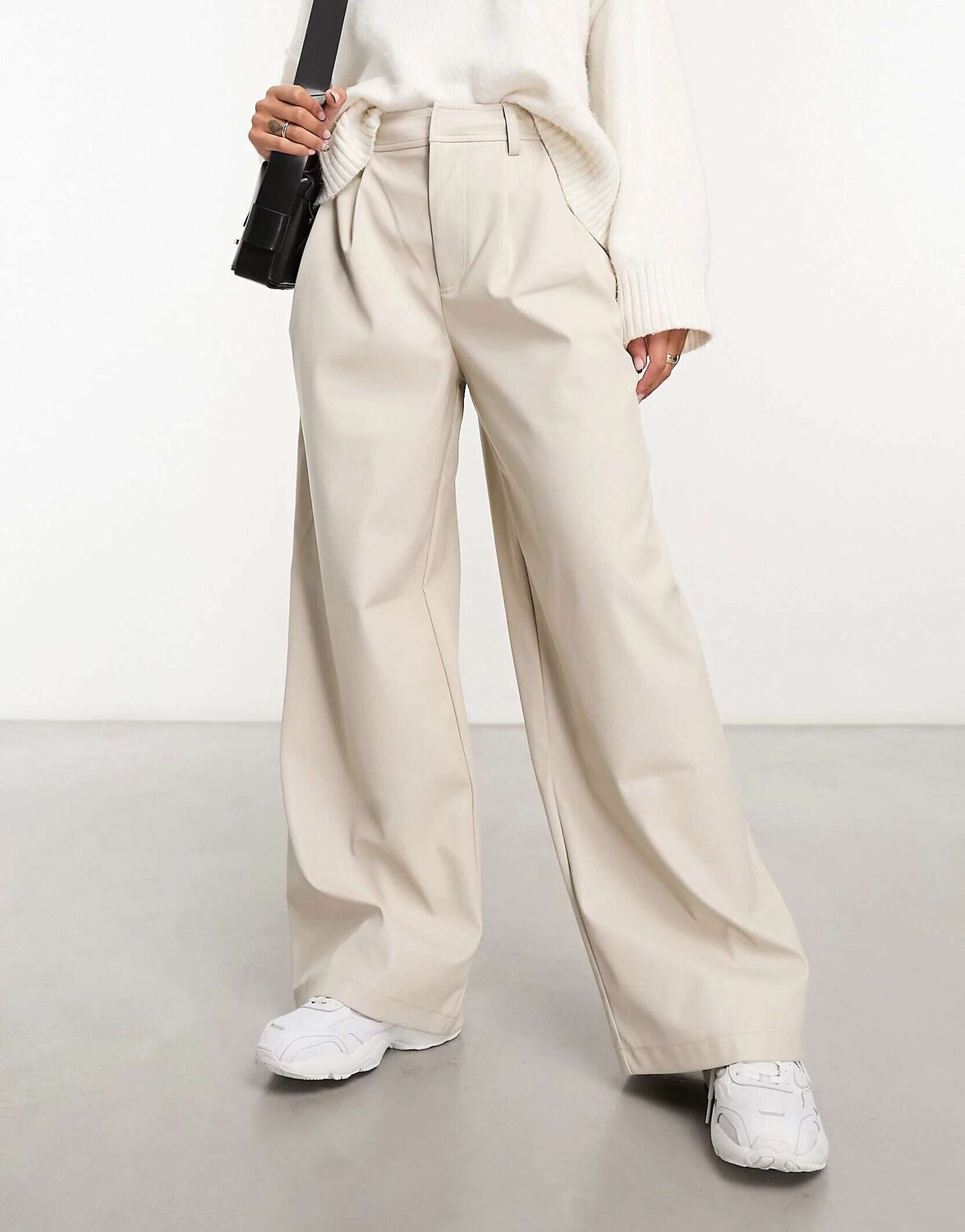 

Зимние белые широкие брюки из искусственной кожи ASOS, Белый