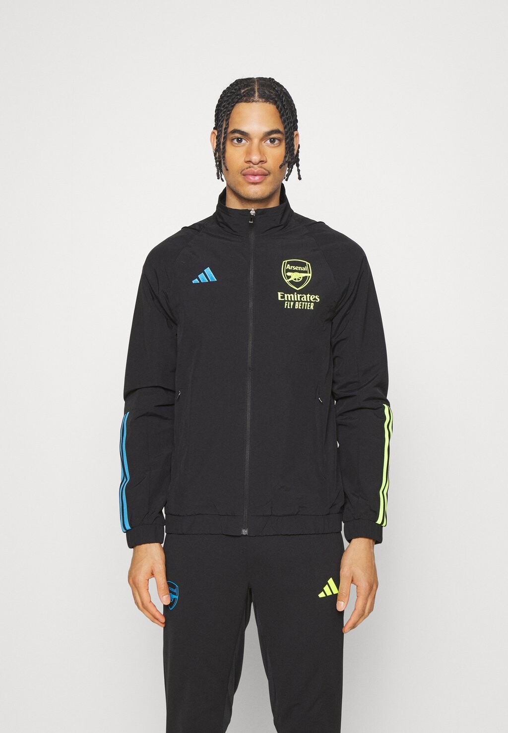 

Спортивная куртка Adidas