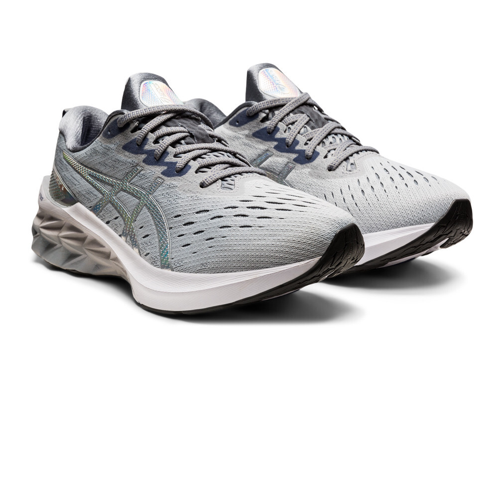 

Кроссовки для бега Asics Novablast 2 Platinum, серый