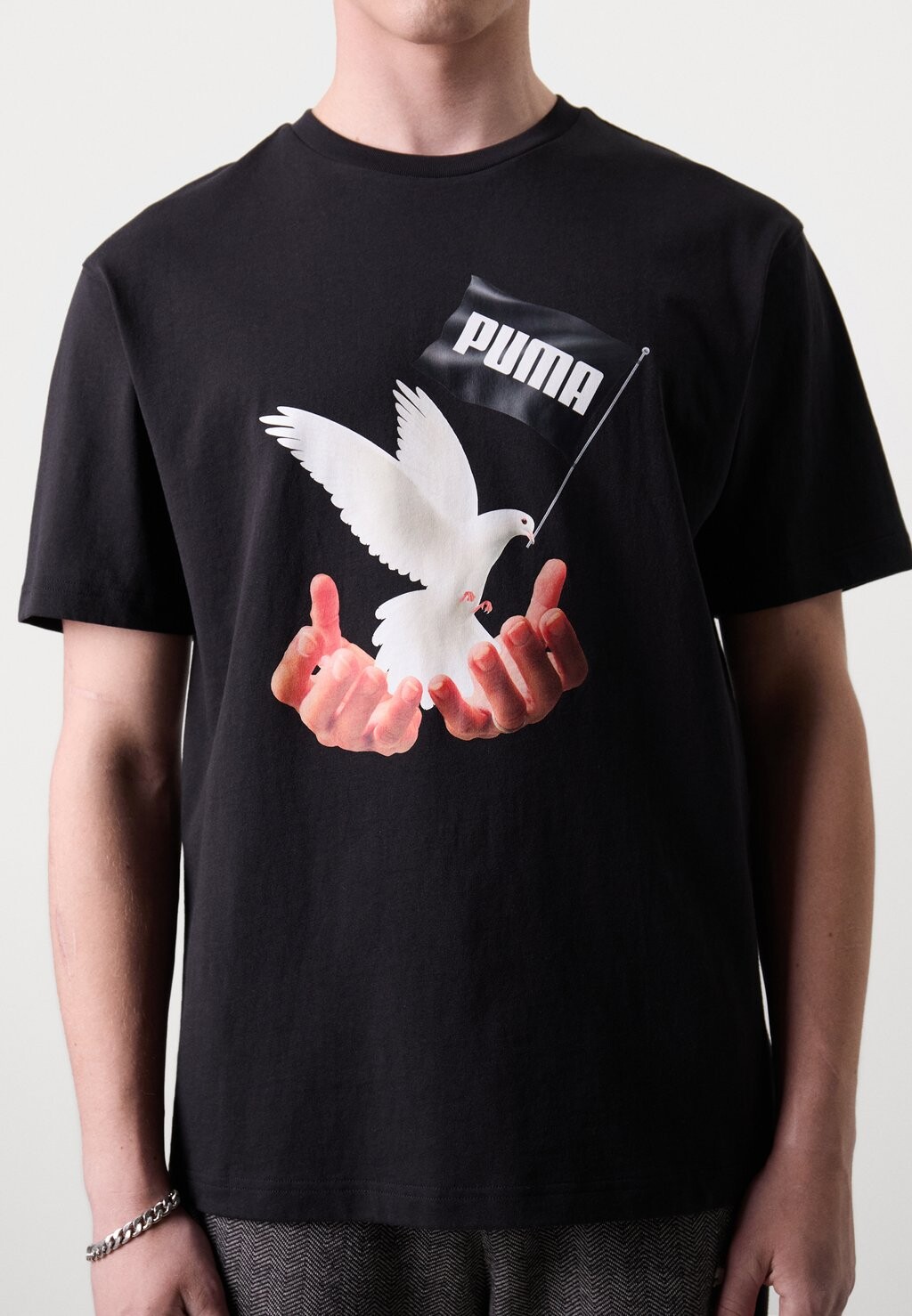 

Футболка с принтом PUMA X MÁS TIEMPO TWENTY FOUR GRAPHIC TEE Puma, черный