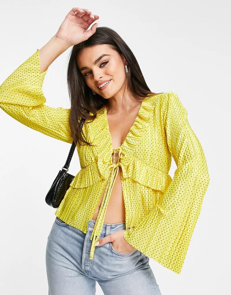 Желтая плиссированная блузка в горошек и рюшами ASOS цена и фото