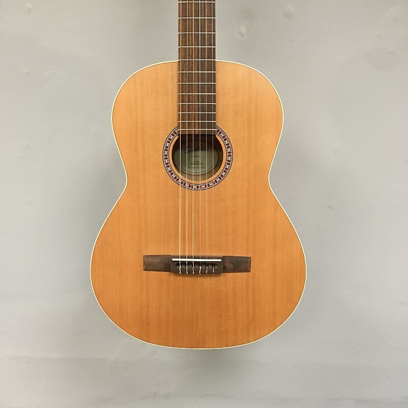

Акустическая гитара Godin Etude Classical Guitar