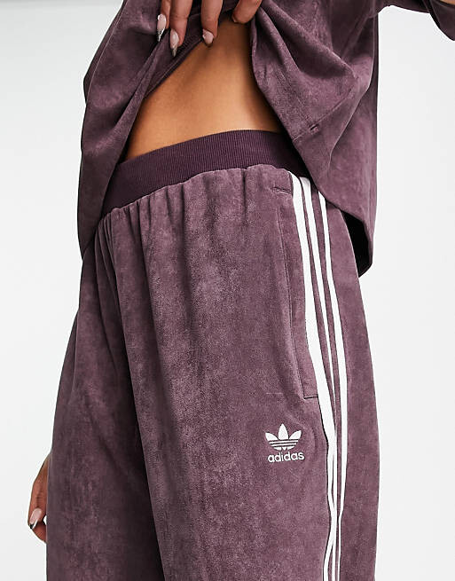 

Темно-бордовые джоггеры из искусственной замши adidas Originals