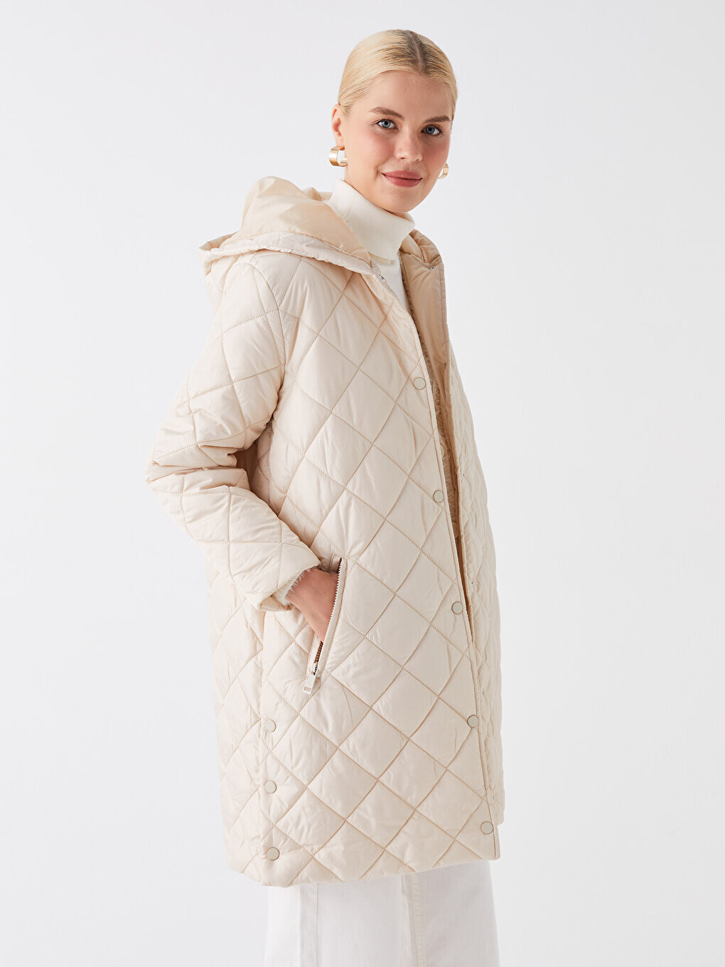 

Женский стеганый пуховик с капюшоном LCW Modest, цвет камня