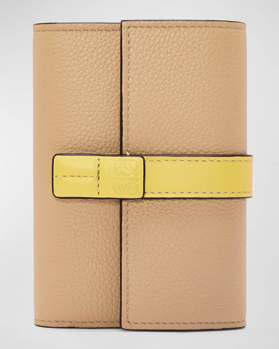 

Маленький кожаный кошелек Trifold с клапаном Loewe