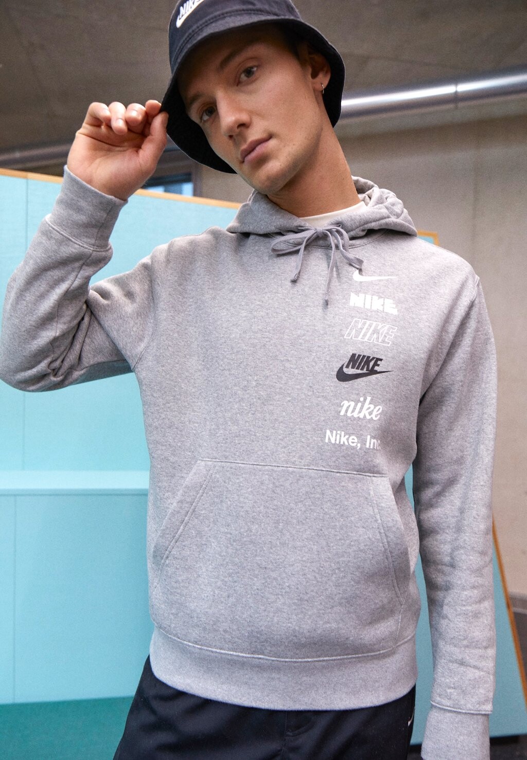 

Худи Nike Club Hoodie, темно-серый вереск