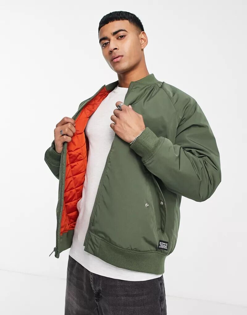 

Зеленый бомбер Levi's Filbert