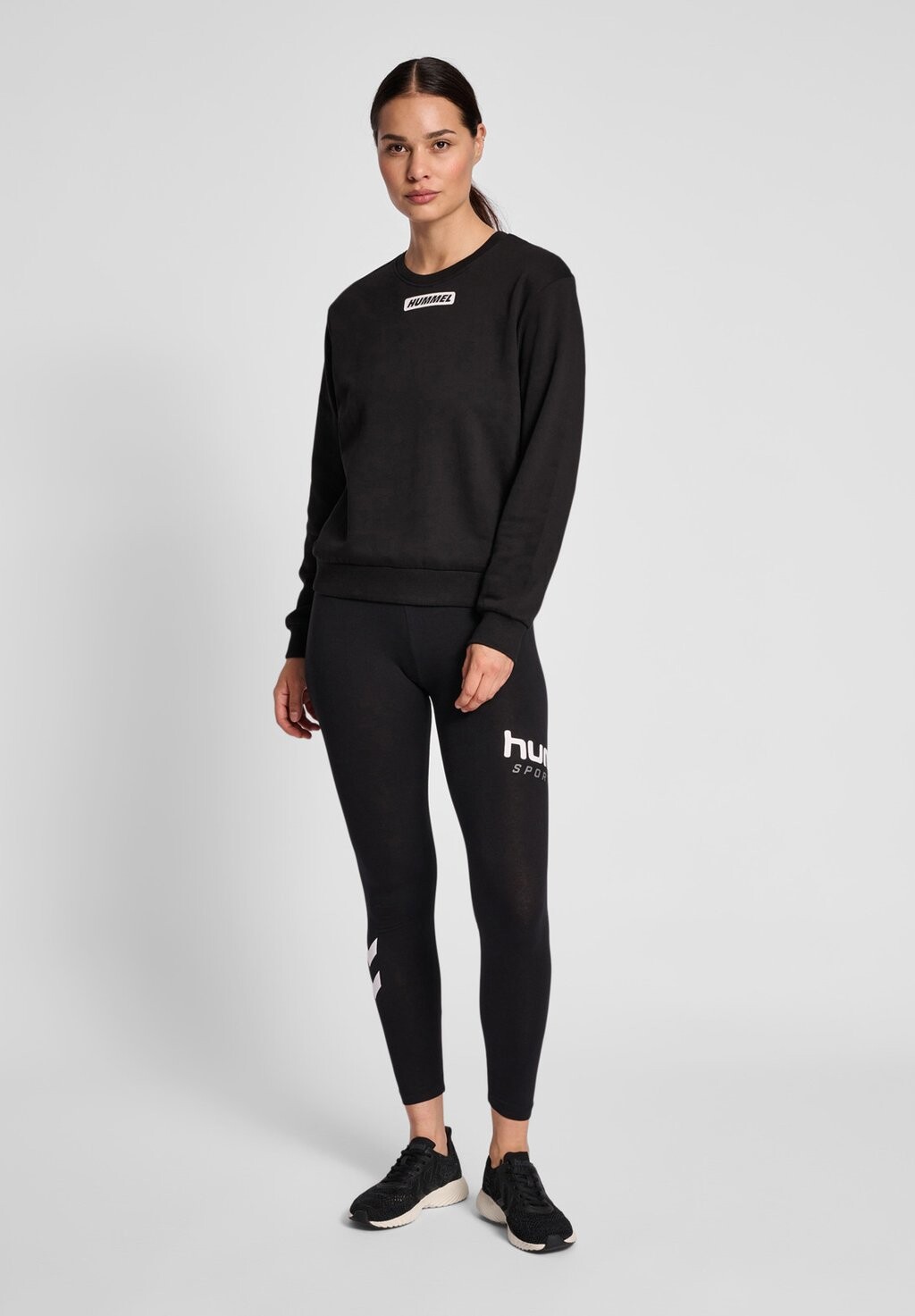 

Толстовка с капюшоном Hummel, черный