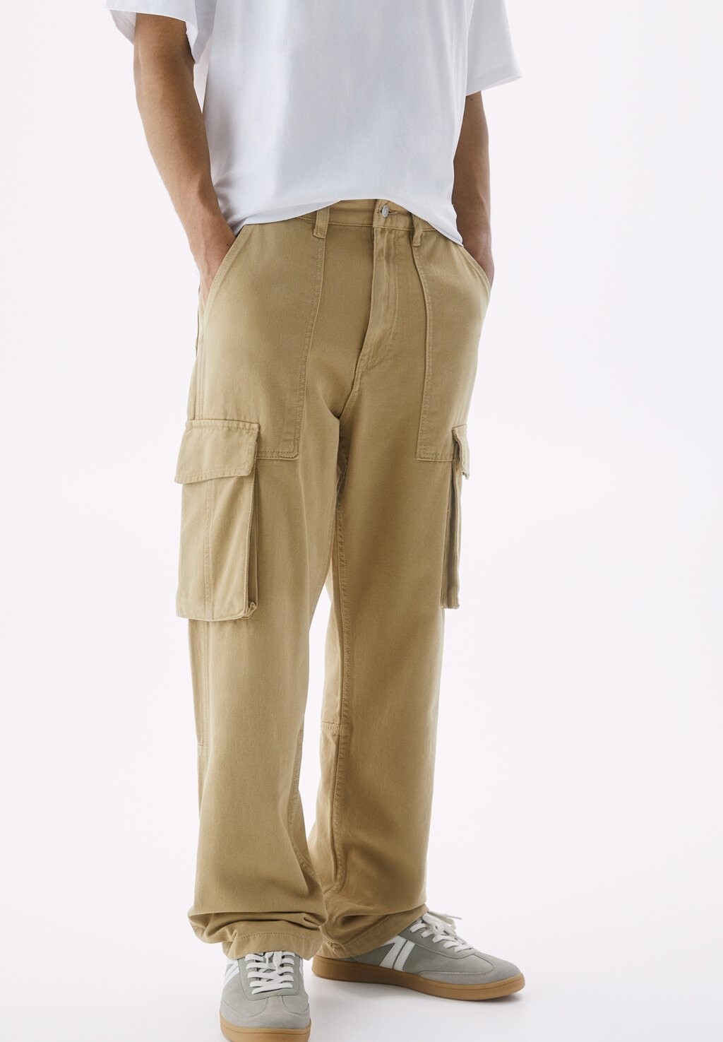 

Брюки-карго Wide-Leg With Label Detail PULL&BEAR, цвет sand