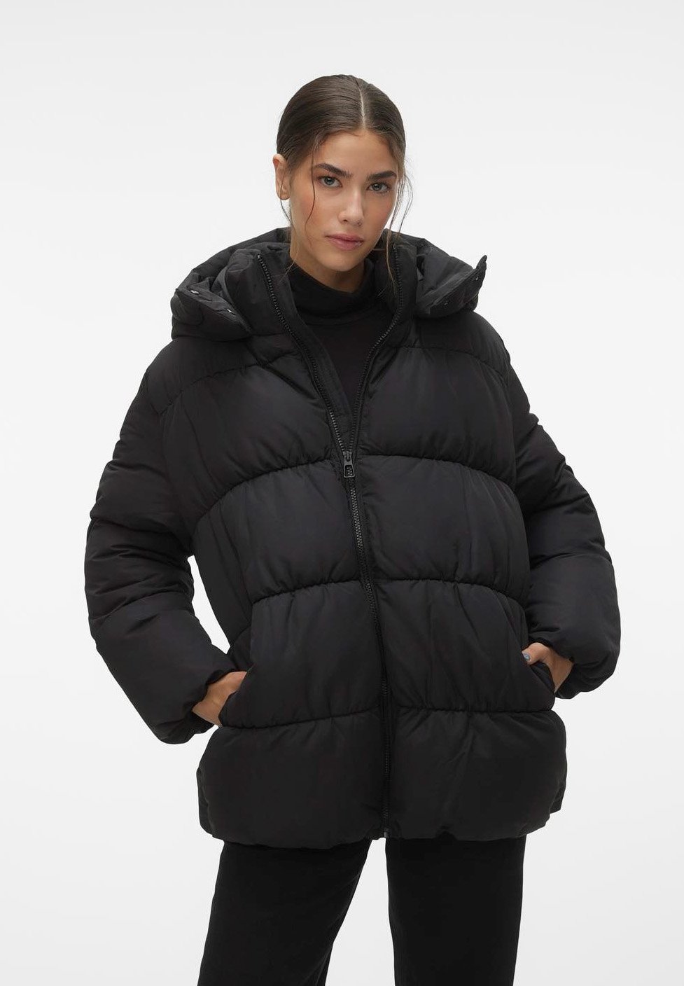 Зимняя куртка Vero Moda, черная