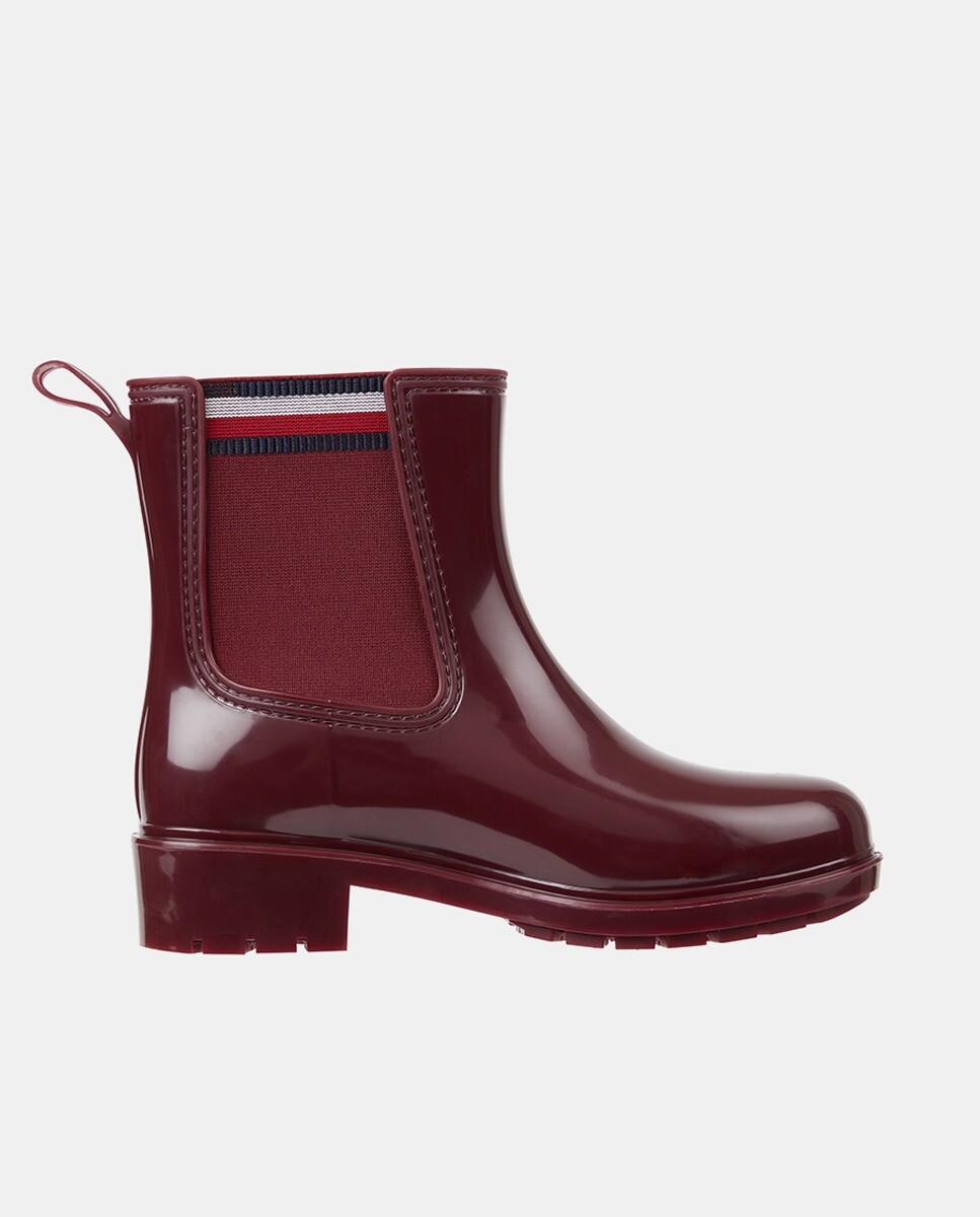 

Женские резиновые резиновые сапоги на зубчатой подошве. Tommy Hilfiger, красный