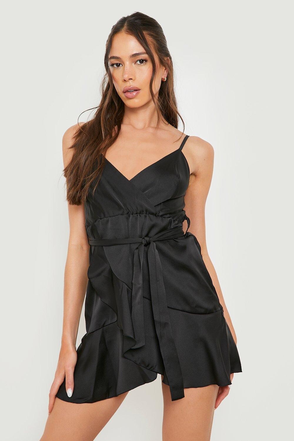 

Мини-платье из атласа с орбинками Boohoo, черный
